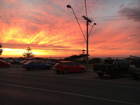 Adelaide - Semaphore Beach Front - Kingaroy Accommodation 5
