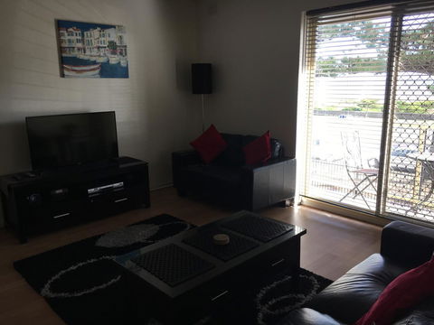 Adelaide - Semaphore Beach Front - Kingaroy Accommodation 2
