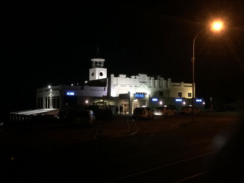Adelaide - Semaphore Beach Front - Kingaroy Accommodation 22