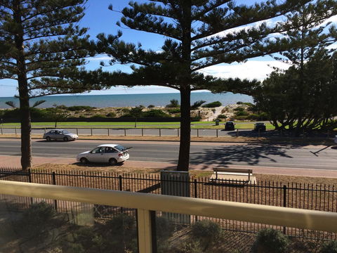 Adelaide - Semaphore Beach Front - Kingaroy Accommodation 23