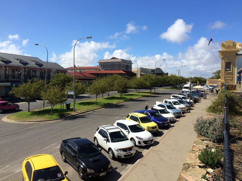Adelaide - Semaphore Beach Front - Kingaroy Accommodation 26