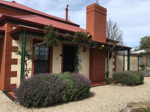 Wine And Roses Bed And Breakfast - Kingaroy Accommodation 14