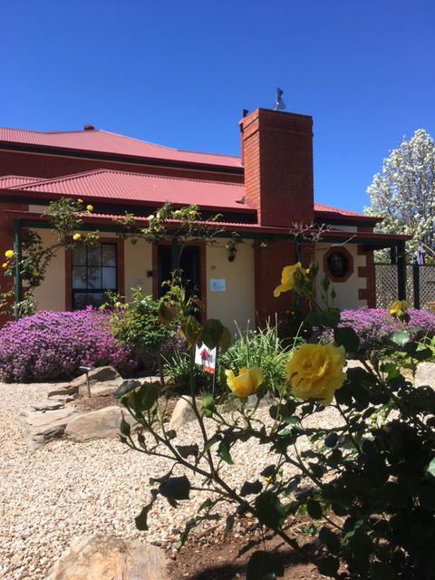 Wine And Roses Bed And Breakfast - Kingaroy Accommodation 6