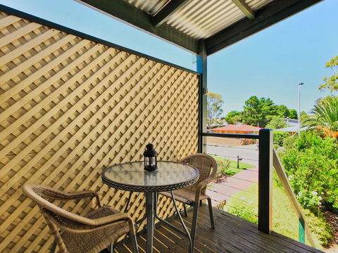 Wine And Roses Bed And Breakfast - Kingaroy Accommodation 12