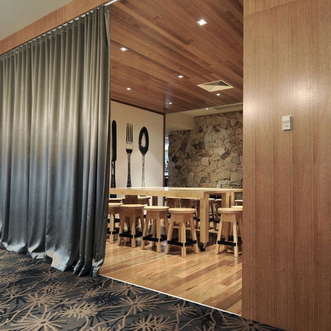 Mansfield Park Hotel - Kingaroy Accommodation 4