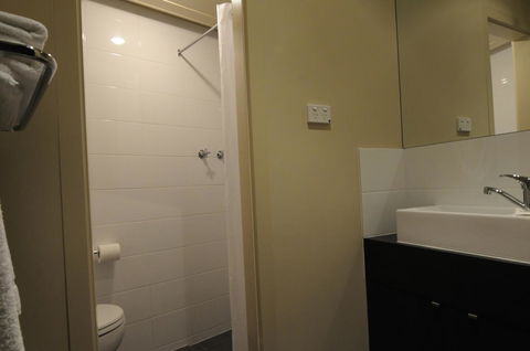Mansfield Park Hotel - Kingaroy Accommodation 11