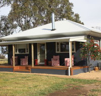 Rabbiters Hut - Kingaroy Accommodation