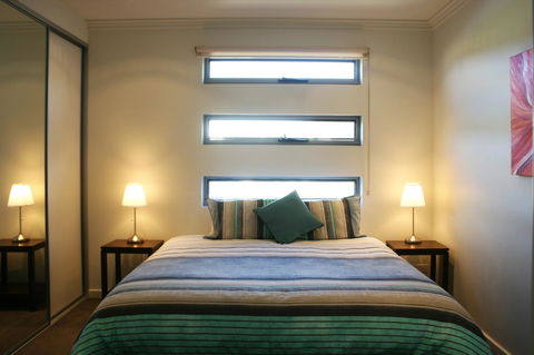 Penneshaw Oceanview Apartments - Kingaroy Accommodation 8