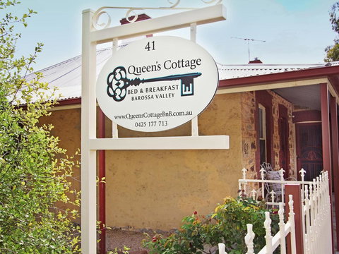 Queen's Cottage Barossa Valley - Kingaroy Accommodation 2