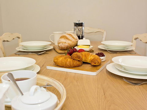 Queen's Cottage Barossa Valley - Kingaroy Accommodation 12