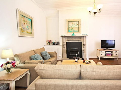 Queen's Cottage Barossa Valley - Kingaroy Accommodation 6