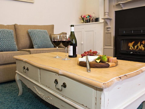 Queen's Cottage Barossa Valley - Kingaroy Accommodation 15