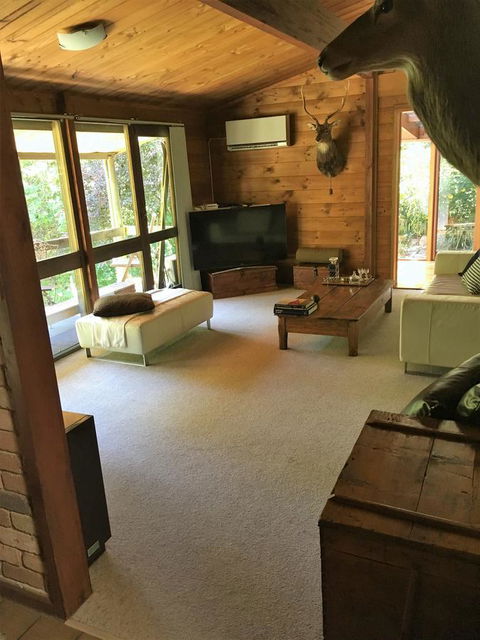 Hilltop - Kingaroy Accommodation 3