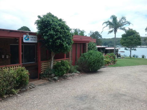 Lake Edge Apartments - Kingaroy Accommodation 1