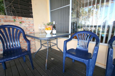 Lake Edge Apartments - Kingaroy Accommodation 12