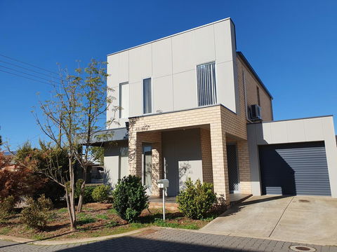Explore Adelaide, Gawler, The Barossa And Clare Valleys All-in-one - Kingaroy Accommodation 15