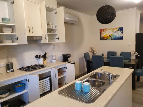 Explore Adelaide, Gawler, The Barossa And Clare Valleys All-in-one - Kingaroy Accommodation 7