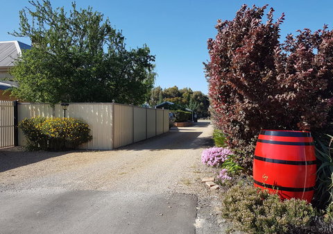 Little Para Cottage Tanunda - Kingaroy Accommodation 14