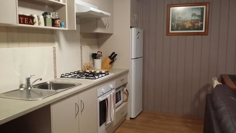 Little Para Cottage Tanunda - Kingaroy Accommodation 6