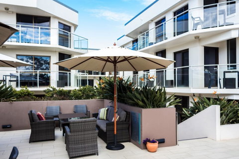 Bayview Beachfront Apartments, In Town Right On The Beach - Kingaroy Accommodation 26