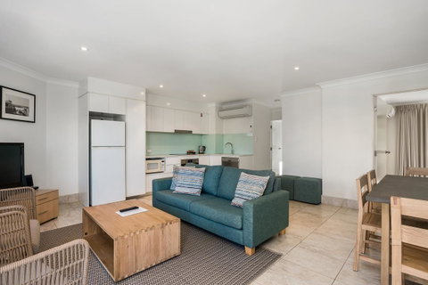 Bayview Beachfront Apartments, In Town Right On The Beach - Kingaroy Accommodation 41