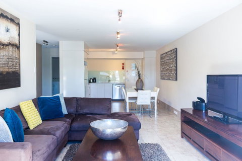 Bayview Beachfront Apartments, In Town Right On The Beach - Kingaroy Accommodation 43