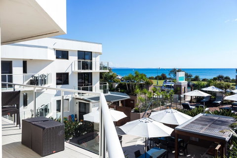 Bayview Beachfront Apartments, In Town Right On The Beach - Kingaroy Accommodation 15