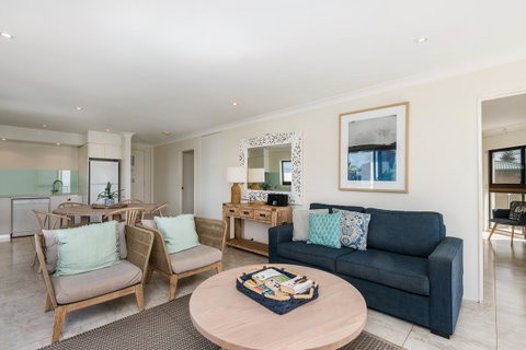 Bayview Beachfront Apartments, In Town Right On The Beach - Kingaroy Accommodation 32