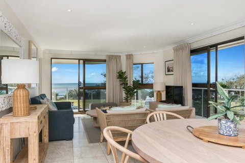 Bayview Beachfront Apartments, In Town Right On The Beach - Kingaroy Accommodation 30