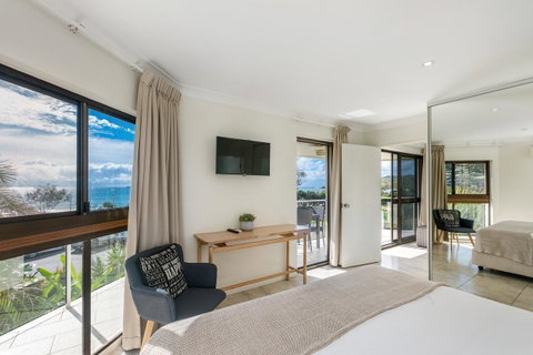 Bayview Beachfront Apartments, In Town Right On The Beach - Kingaroy Accommodation 33