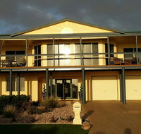 Beachside Escape on The Esplanade - Kingaroy Accommodation