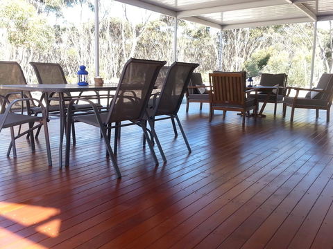 The Island House - Kingaroy Accommodation 8