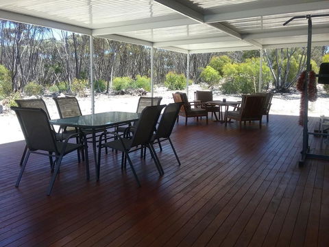 The Island House - Kingaroy Accommodation 0