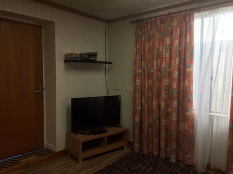 Kingscote Central - Kingaroy Accommodation 2