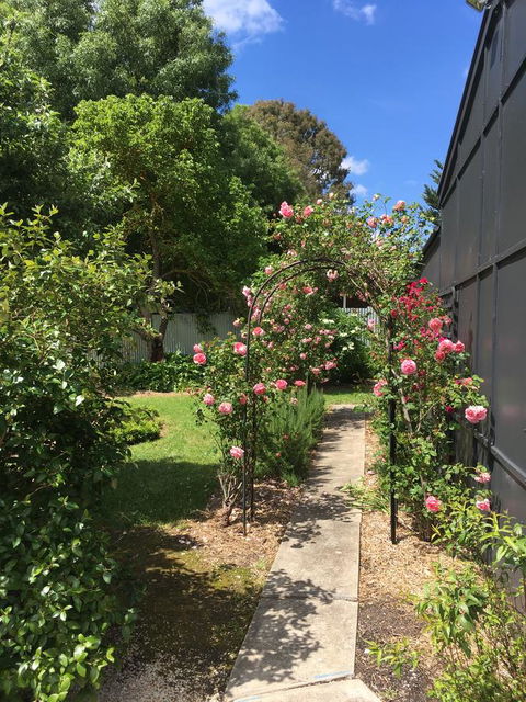 Hilltop Too - Kingaroy Accommodation 5