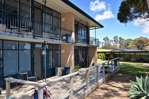 Longbeach Apartments - Kingaroy Accommodation 5