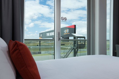 Rydges Pit Lane - Kingaroy Accommodation 22