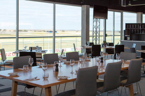 Rydges Pit Lane - Kingaroy Accommodation 38