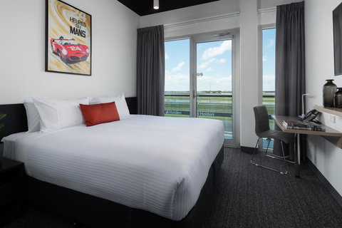 Rydges Pit Lane - Kingaroy Accommodation 31