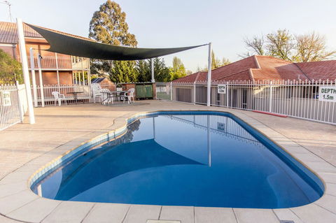 Bathurst Motor Inn - Kingaroy Accommodation 5