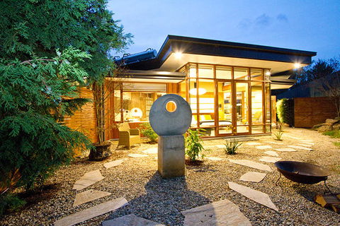 Sticky Rice Villas - Kingaroy Accommodation 10