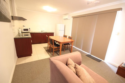 Port Vincent Motel & Apartments - Kingaroy Accommodation 4
