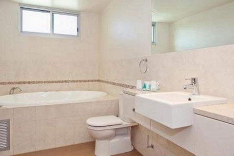 Port Lincoln Hotel - Kingaroy Accommodation 1