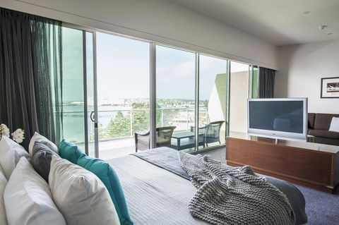 Port Lincoln Hotel - Kingaroy Accommodation 36