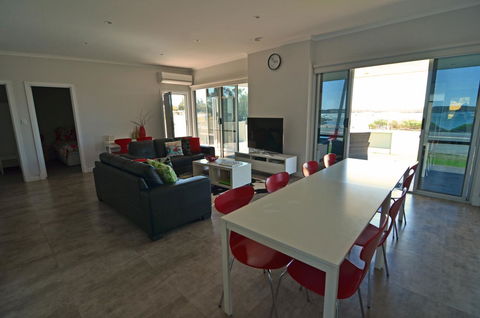 Beachview - Kingaroy Accommodation 6