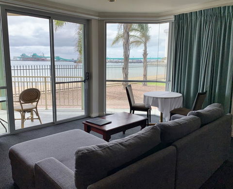 Hilton Beachfront Motel - Kingaroy Accommodation 15