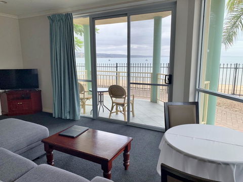 Hilton Beachfront Motel - Kingaroy Accommodation 3