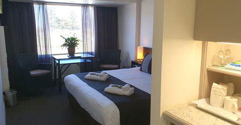 Nightcap At Hotel Victor - Kingaroy Accommodation 1