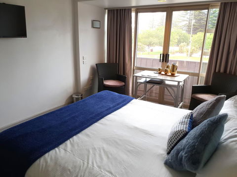 Nightcap At Hotel Victor - Kingaroy Accommodation 12
