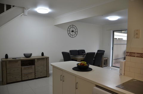 Townhouse On The Marina - Kingaroy Accommodation 19